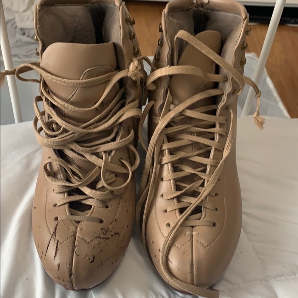 Harlick skating boots custom but size 7.5